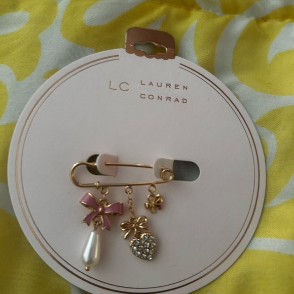 LC Lauren Conrad Gold Bow and Pink Enamel Charm Brooch with Pearl Drop - Picture 2 of 4